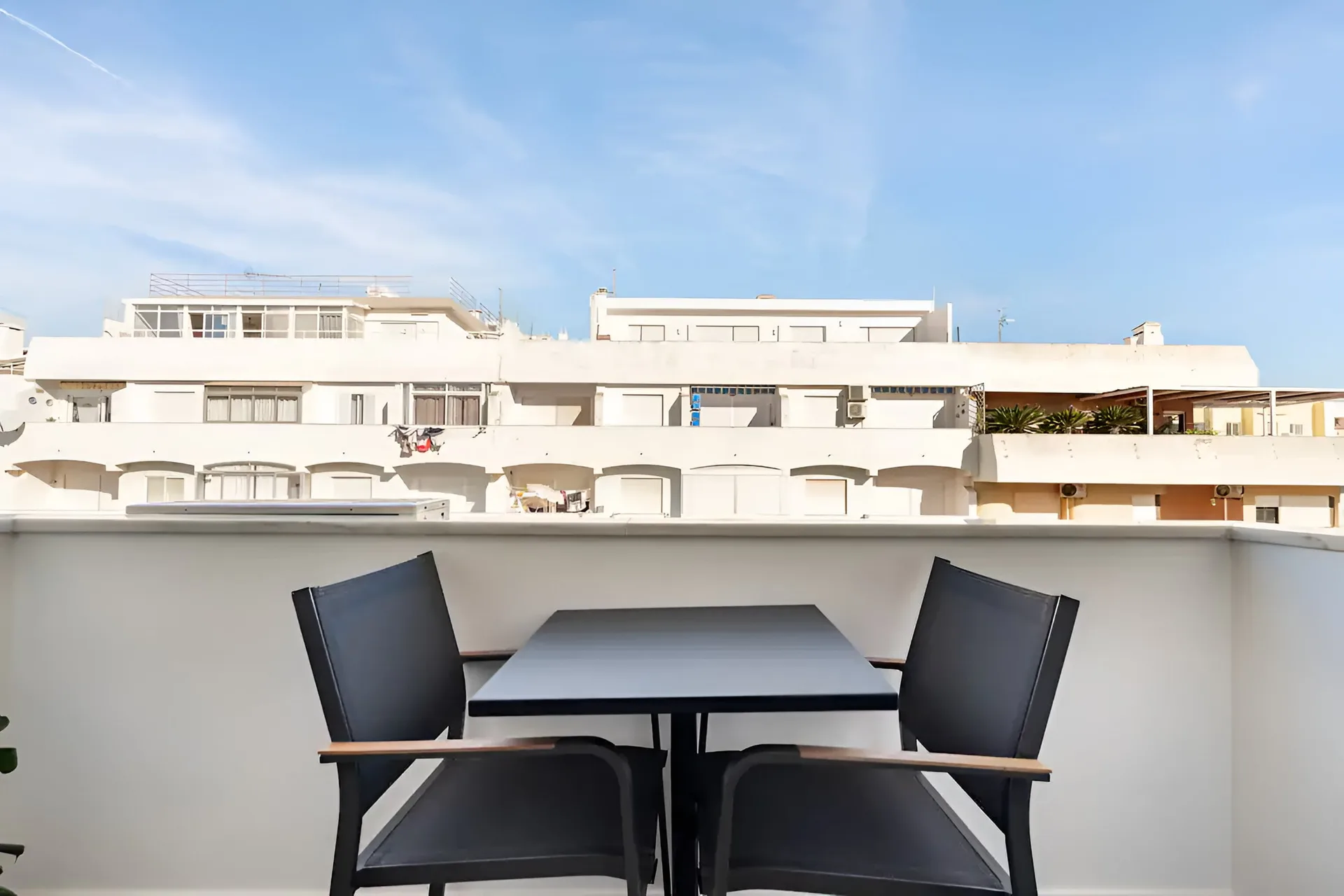 Timeless Beach I — interior 6